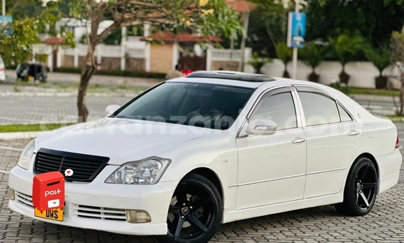 Nunua Ilio tumika Toyota Crown Nyeupe Gari ndani ya Dar es Salaam nchini Dar es Salaam Nunua Ilio tumika Toyota Crown Nyeupe Gari ndani ya Dar es Salaam nchini Dar es Salaam