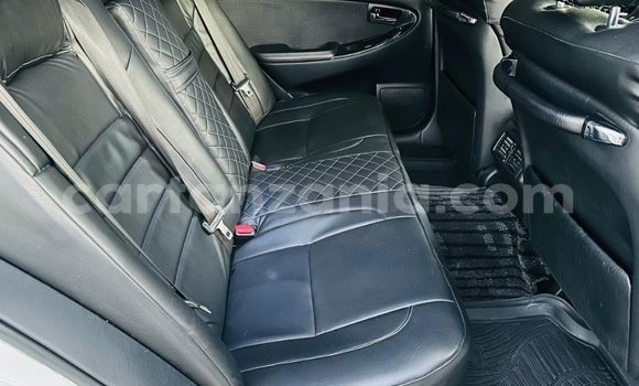 Nunua Ilio tumika Toyota Crown Nyeupe Gari ndani ya Dar es Salaam nchini Dar es Salaam Nunua Ilio tumika Toyota Crown Nyeupe Gari ndani ya Dar es Salaam nchini Dar es Salaam