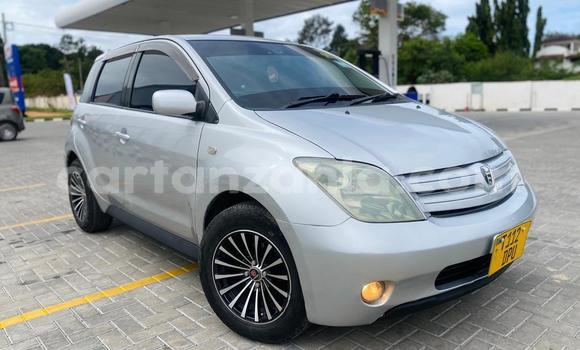 Buy Used Toyota IST Silver Car in Dar es Salaam in Dar es Salaam Buy Used Toyota IST Silver Car in Dar es Salaam in Dar es Salaam