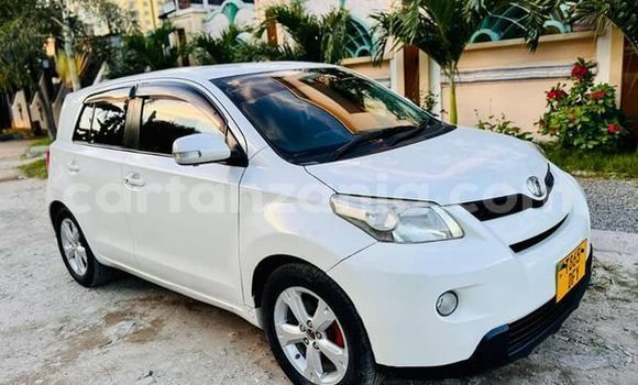 Buy Used Toyota ISis Other Car in Dar es Salaam in Dar es Salaam Buy Used Toyota ISis Other Car in Dar es Salaam in Dar es Salaam