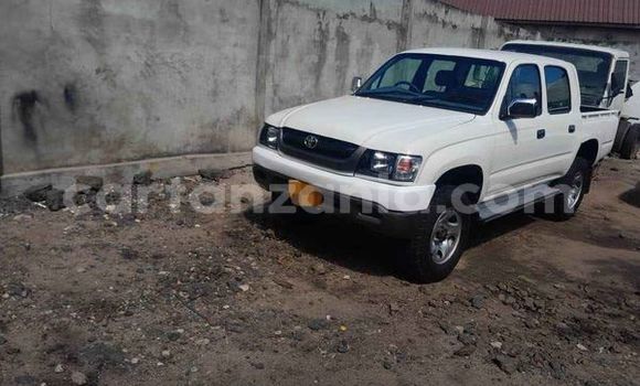 Nunua Ilio tumika Toyota Hilux Nyingine Gari ndani ya Dar es Salaam nchini Dar es Salaam