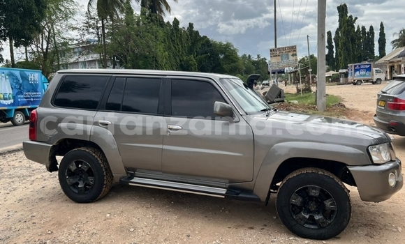 Buy Used Nissan Patrol Silver Car in Dar es Salaam in Dar es Salaam
