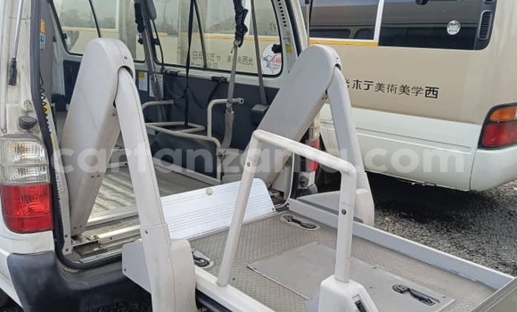 Nunua Mpya Toyota Hiace Nyeupe Gari ndani ya Dar es Salaam nchini Dar es Salaam Nunua Mpya Toyota Hiace Nyeupe Gari ndani ya Dar es Salaam nchini Dar es Salaam