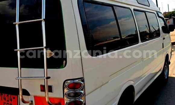 Buy Used Toyota Hiace White Car in Dar es Salaam in Dar es Salaam Buy Used Toyota Hiace White Car in Dar es Salaam in Dar es Salaam