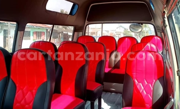Buy Used Toyota Hiace White Car in Dar es Salaam in Dar es Salaam Buy Used Toyota Hiace White Car in Dar es Salaam in Dar es Salaam