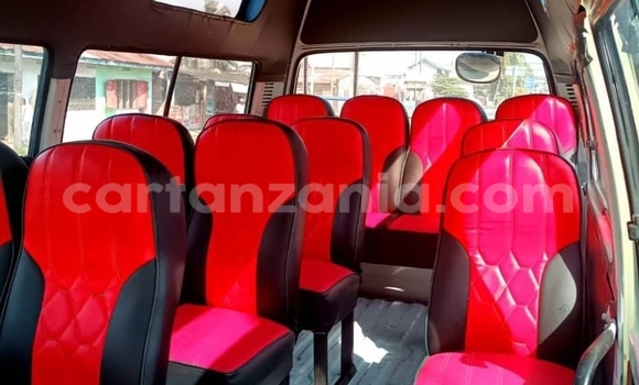 Buy Used Toyota Hiace White Car in Dar es Salaam in Dar es Salaam Buy Used Toyota Hiace White Car in Dar es Salaam in Dar es Salaam