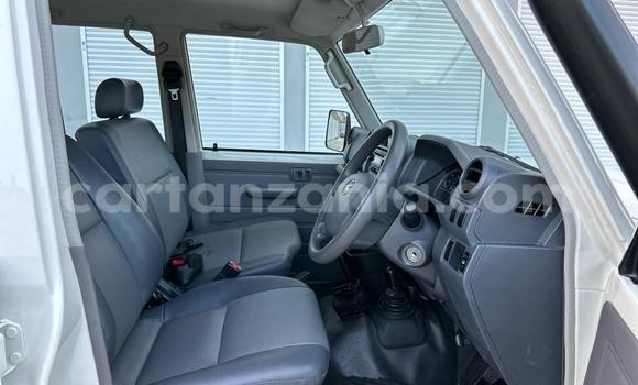Buy Used Toyota Land Cruiser White Car in Dar es Salaam in Dar es Salaam Buy Used Toyota Land Cruiser White Car in Dar es Salaam in Dar es Salaam