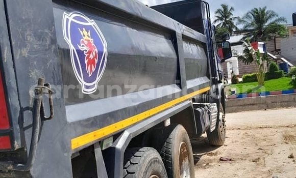 Buy Used Scania 113–320 Blue Truck in Dar es Salaam in Dar es Salaam Buy Used Scania 113–320 Blue Truck in Dar es Salaam in Dar es Salaam
