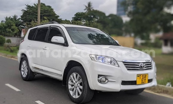 Buy Used Toyota Vanguard White Car in Bagamoyo in Pwani Buy Used Toyota Vanguard White Car in Bagamoyo in Pwani