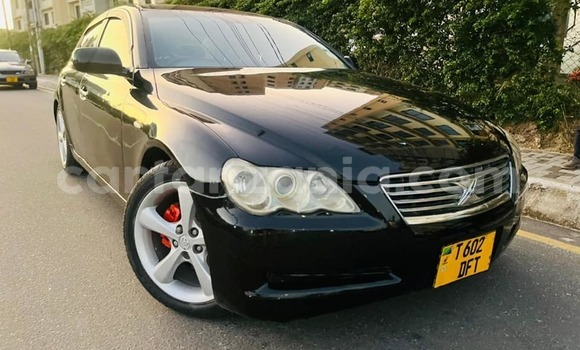 Nunua Ilio tumika Toyota Mark X Nyeusi Gari ndani ya Babati Mjini nchini Manyara