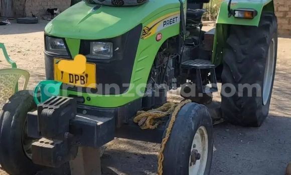 Buy Used Caterpillar 120 Green Truck in Babati Urban in Manyara Buy Used Caterpillar 120 Green Truck in Babati Urban in Manyara