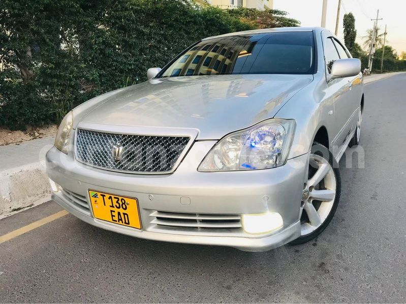 Big with watermark toyota crown dodoma bahi 22868