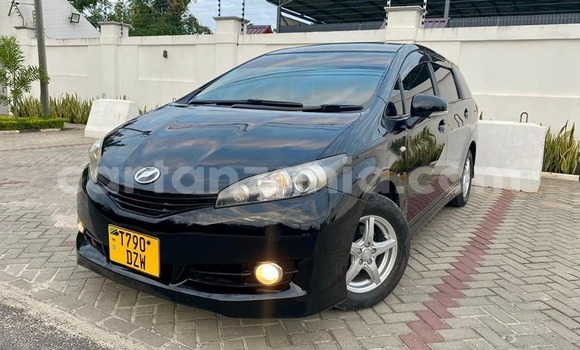 Nunua Ilio tumika Toyota Wish Nyeusi Gari ndani ya Babati Mjini nchini Manyara