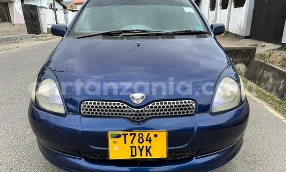 Buy Used Toyota Vitz Blue Car in Bagamoyo in Pwani