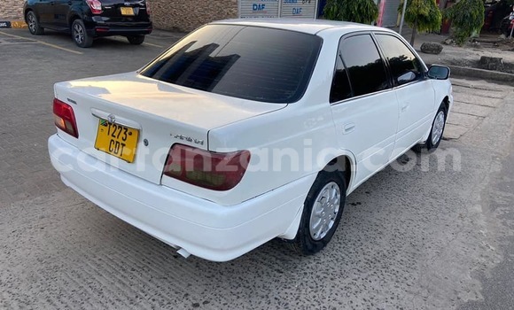 Buy Used Toyota Carina White Car in Babati Urban in Manyara