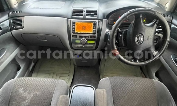 Buy Used Toyota Ipsum White Car in Babati Urban in Manyara Buy Used Toyota Ipsum White Car in Babati Urban in Manyara