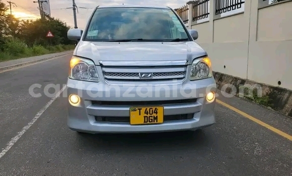 Nunua Ilio tumika Toyota Noah Nyingine Gari ndani ya Dodoma nchini Dodoma