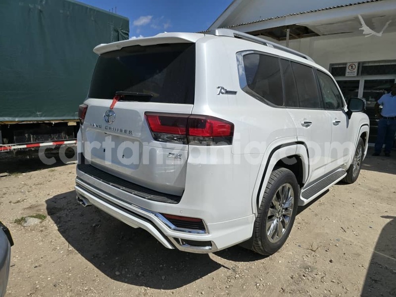 Big with watermark toyota land cruiser dar es salaam kinondoni 22911