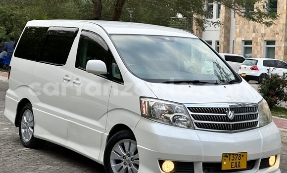 Nunua Ilio tumika Toyota Alphard Nyeupe Gari ndani ya Dar es Salaam nchini Dar es Salaam
