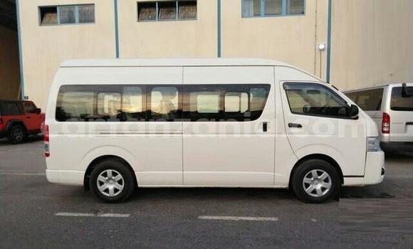 Buy Used Toyota Hiace White Car in Dar es Salaam in Dar es Salaam Buy Used Toyota Hiace White Car in Dar es Salaam in Dar es Salaam