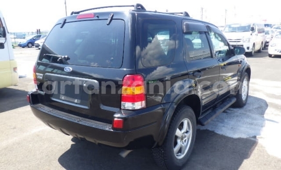Nunua Imported Ford Escape Nyeusi Gari ndani ya Dar es Salaam nchini Dar es Salaam Nunua Imported Ford Escape Nyeusi Gari ndani ya Dar es Salaam nchini Dar es Salaam