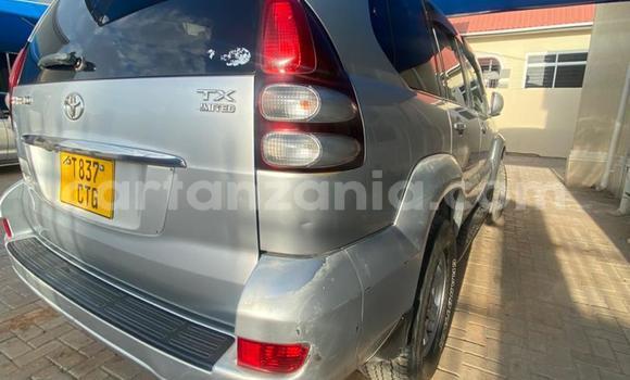 Nunua Ilio tumika Toyota Land Cruiser Prado Fedha Gari ndani ya Dar es Salaam nchini Dar es Salaam Nunua Ilio tumika Toyota Land Cruiser Prado Fedha Gari ndani ya Dar es Salaam nchini Dar es Salaam