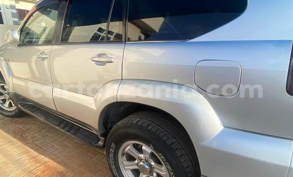 Nunua Ilio tumika Toyota Land Cruiser Prado Fedha Gari ndani ya Dar es Salaam nchini Dar es Salaam Nunua Ilio tumika Toyota Land Cruiser Prado Fedha Gari ndani ya Dar es Salaam nchini Dar es Salaam