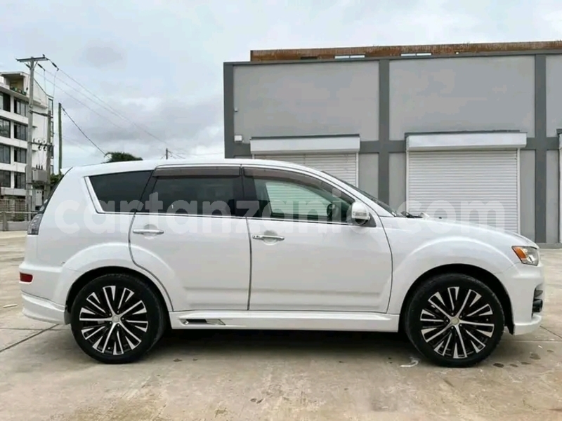 Big with watermark mitsubishi outlander kagera biharamulo 22962