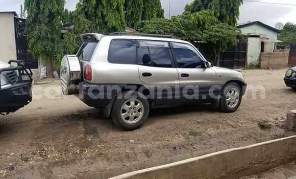 Buy Used Toyota RAV4 Silver Car in Dar es Salaam in Dar es Salaam Buy Used Toyota RAV4 Silver Car in Dar es Salaam in Dar es Salaam