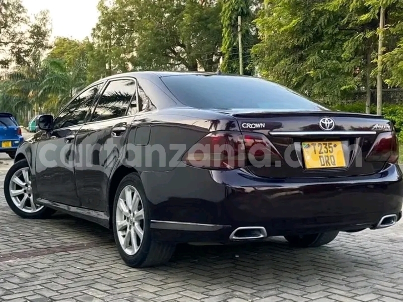 Big with watermark toyota crown kigoma buhigwe 22999