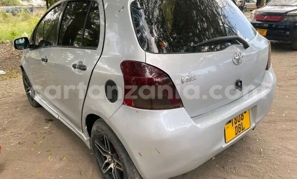 Nunua Ilio tumika Toyota Vitz Nyingine Gari ndani ya Buhigwe nchini Kigoma Nunua Ilio tumika Toyota Vitz Nyingine Gari ndani ya Buhigwe nchini Kigoma