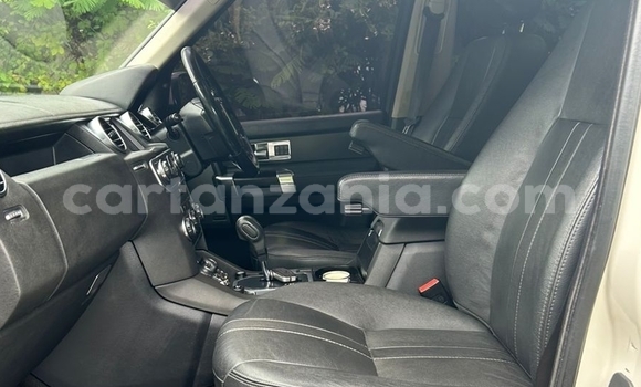 Buy Used Land Rover Discovery White Car in Dar es Salaam in Dar es Salaam Buy Used Land Rover Discovery White Car in Dar es Salaam in Dar es Salaam