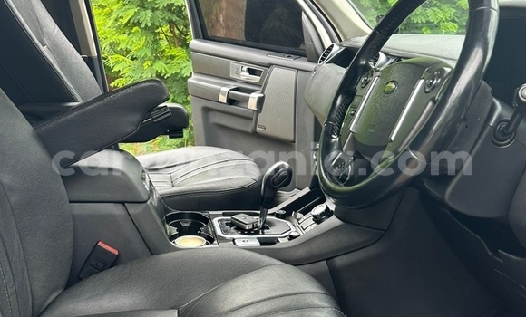 Buy Used Land Rover Discovery White Car in Dar es Salaam in Dar es Salaam Buy Used Land Rover Discovery White Car in Dar es Salaam in Dar es Salaam
