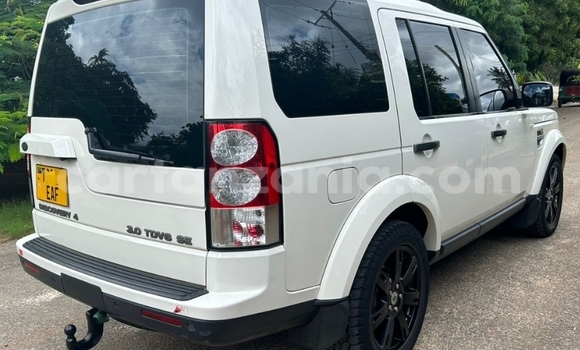Buy Used Land Rover Discovery White Car in Dar es Salaam in Dar es Salaam Buy Used Land Rover Discovery White Car in Dar es Salaam in Dar es Salaam