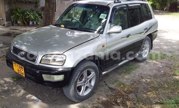 Buy Used Toyota RAV4 Silver Car in Dar es Salaam in Dar es Salaam Buy Used Toyota RAV4 Silver Car in Dar es Salaam in Dar es Salaam