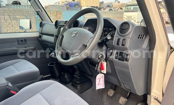 Buy Import Toyota Land Cruiser White Car in Dar es Salaam in Dar es Salaam Buy Import Toyota Land Cruiser White Car in Dar es Salaam in Dar es Salaam