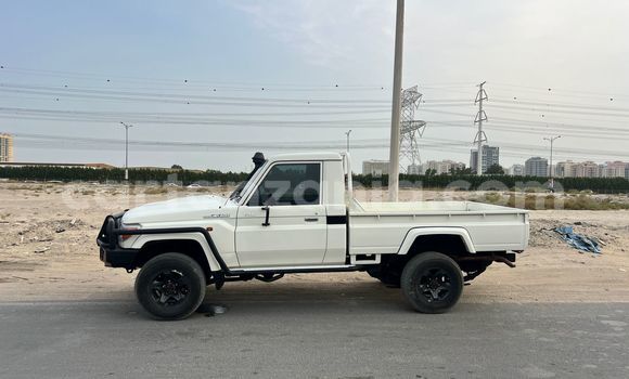 Buy Import Toyota Land Cruiser White Car in Dar es Salaam in Dar es Salaam Buy Import Toyota Land Cruiser White Car in Dar es Salaam in Dar es Salaam