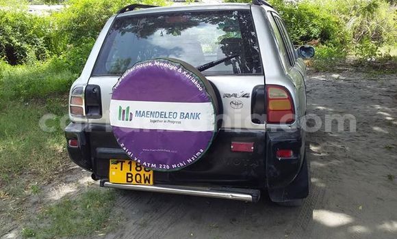 Buy Used Toyota RAV4 Silver Car in Dar es Salaam in Dar es Salaam Buy Used Toyota RAV4 Silver Car in Dar es Salaam in Dar es Salaam