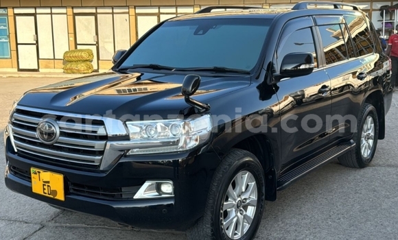 Buy Used Toyota Land Cruiser Black Car in Dar es Salaam in Dar es Salaam