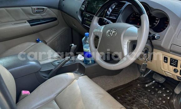 Buy Used Toyota Fortuner White Car in Babati Urban in Manyara Buy Used Toyota Fortuner White Car in Babati Urban in Manyara
