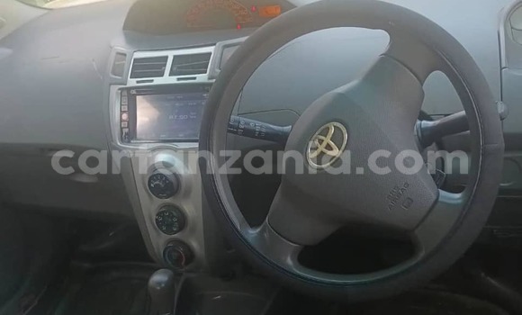 Nunua Ilio tumika Toyota Vista Nyeupe Gari ndani ya Vijijini vya Babati nchini Manyara Nunua Ilio tumika Toyota Vista Nyeupe Gari ndani ya Vijijini vya Babati nchini Manyara