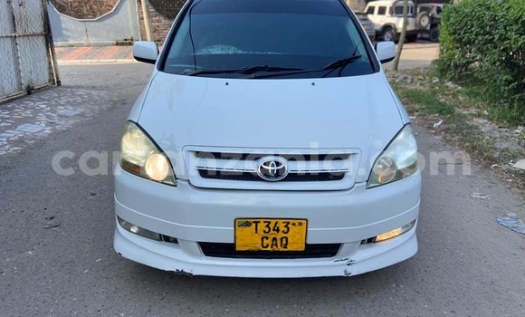 Buy Used Toyota Ipsum White Car in Bariadi in Simiyu