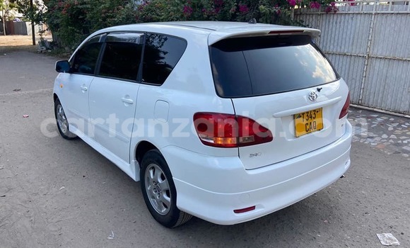 Buy Used Toyota Ipsum White Car in Bariadi in Simiyu Buy Used Toyota Ipsum White Car in Bariadi in Simiyu