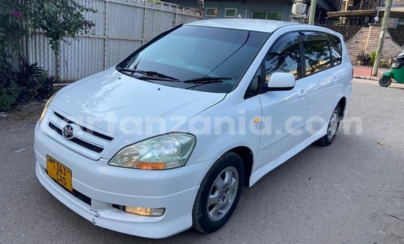 Buy Used Toyota Ipsum White Car in Bariadi in Simiyu Buy Used Toyota Ipsum White Car in Bariadi in Simiyu