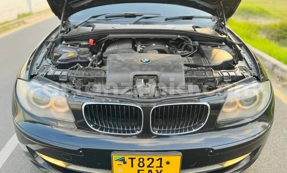 Nunua Ilio tumika BMW 1-Series Nyeusi Gari ndani ya Vijijini vya Babati nchini Manyara Nunua Ilio tumika BMW 1-Series Nyeusi Gari ndani ya Vijijini vya Babati nchini Manyara