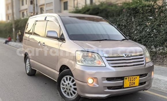 Buy Used Toyota Noah Other Car in Babati Urban in Manyara