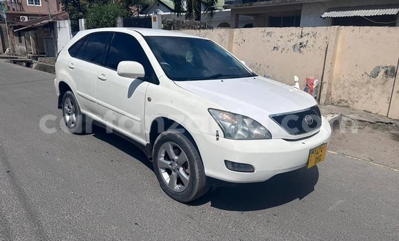 Buy Used Toyota Harrier White Car in Bahi in Dodoma