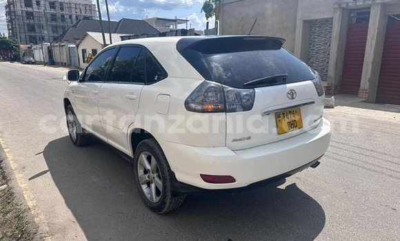 Nunua Ilio tumika Toyota Harrier Nyeupe Gari ndani ya Bahi nchini Dodoma Nunua Ilio tumika Toyota Harrier Nyeupe Gari ndani ya Bahi nchini Dodoma