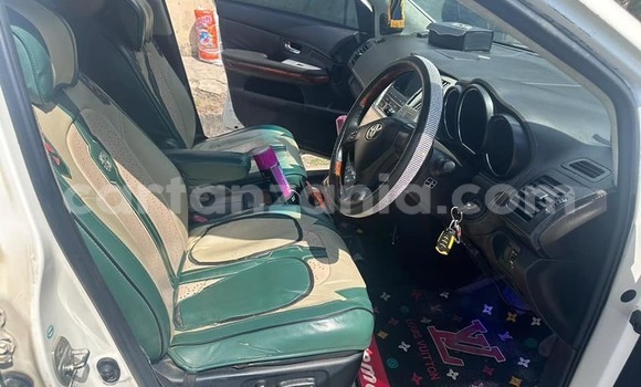 Nunua Ilio tumika Toyota Harrier Nyeupe Gari ndani ya Bahi nchini Dodoma Nunua Ilio tumika Toyota Harrier Nyeupe Gari ndani ya Bahi nchini Dodoma