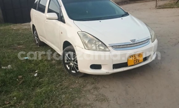 Nunua Ilio tumika Toyota Wish Nyeupe Gari ndani ya Bagamoyo nchini Pwani